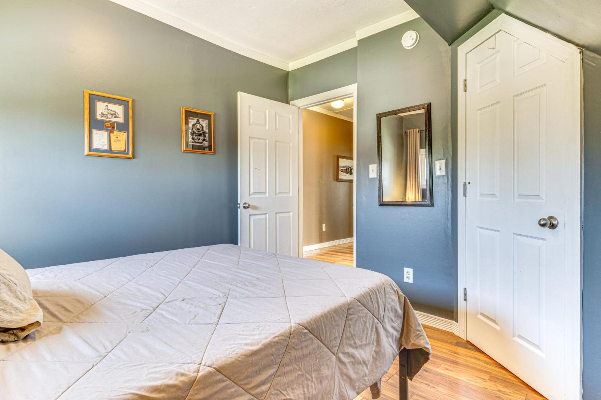 The Junction Victorian Home In Quaint Fortville! Extérieur photo